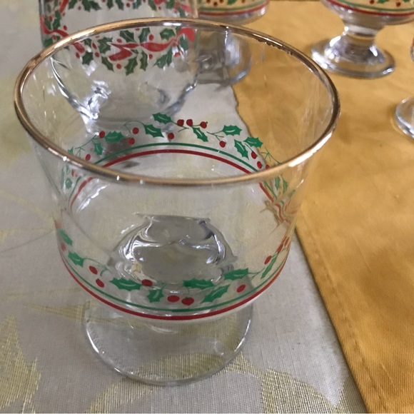 Vintage Arbys gold rimmed glasswear - Picture 2 of 6